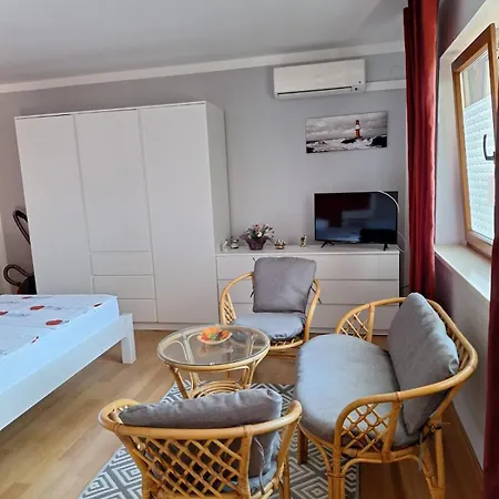 Mira Apartment